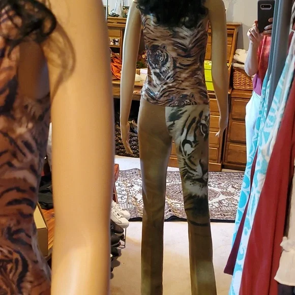 Top by Orsay sz 2 , pants sz 34, Jacket by Hugo Buscati sz 2